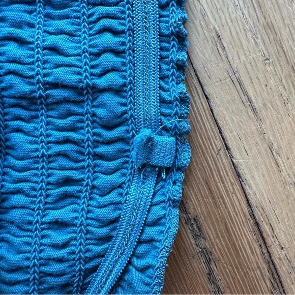 Hollister tube top girls 11/12 blue green color textured - Picture 3 of 7